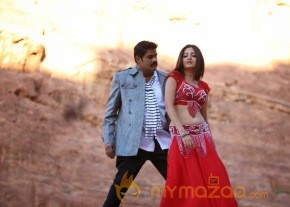 En Vazhi Thani vazhi Movie Latest Stills photo 16
