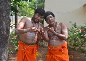 En Vazhi Thani Vazhi Movie New Stills photo 11