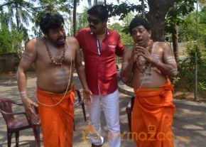 En Vazhi Thani Vazhi Movie New Stills photo 29