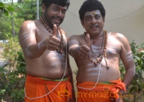 En Vazhi Thani Vazhi Movie New Stills photo 3