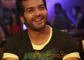 Endrendrum Punnagai Movie New Stills photo 23