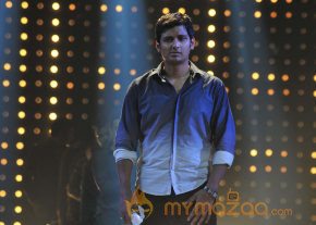 Endrendrum Punnagai Movie Stills photo 18