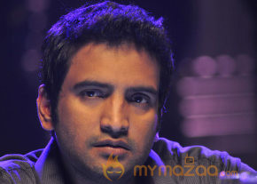 Endrendrum Punnagai Movie Stills