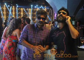 Endrendrum Punnagai Movie Stills photo 13