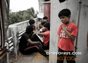 Endrendrum Punnagai Tamil Movie Stills photo 10