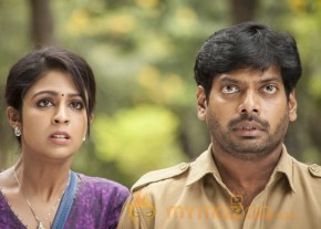Enna Satham Intha Neram Movie Stills photo 8