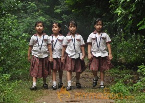 Enna Satham Intha Neram Movie Stills photo 11