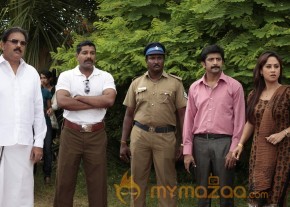 Enna Satham Intha Neram Movie Stills photo 19