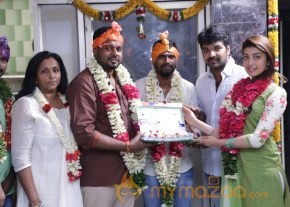 Ennaku Vaaitha Adimaigal Movie Pooja photo 2