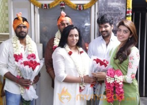 Ennaku Vaaitha Adimaigal Movie Pooja photo 4