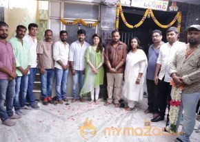 Ennaku Vaaitha Adimaigal Movie Pooja photo 7