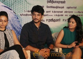 Ennamo Edho Movie Press Meet Photos photo 27