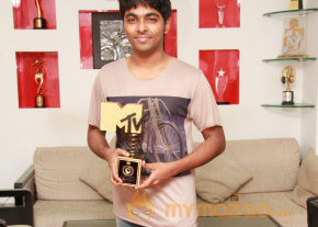 GV Prakash Kumar got MTV Award Photos  photo 4
