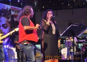 Hariharan Live Concert at Vijayamall Stills photo 9