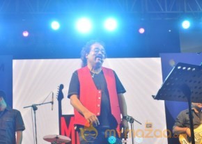 Hariharan Live Concert at Vijayamall Stills photo 15