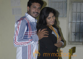 Hogenakkal Movie Olocation Stills photo 10