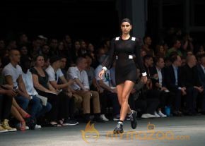 Irina Shayk at the Givenchy Fashion Show  photo 15