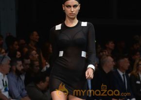 Irina Shayk at the Givenchy Fashion Show  photo 4
