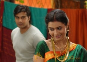 Iruvar Ullam Movie Latest Photos photo 20