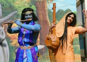 Kaaviyaththalaivan Movie Stills