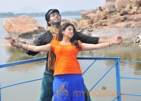 Kadhal Paithiyam Movie Stills photo 35