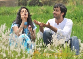 Kadhal Paithiyam Movie Stills photo 2