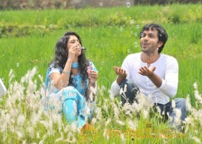 Kadhal Paithiyam Movie Stills photo 11