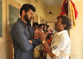 Kalavadiya Pozhudhugal Tamil Movie Stills photo 20