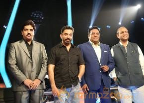 Kamal & Gouthami In Neengalum Vellalam Oru Kodi Show Gallery  photo 11