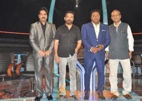 Kamal & Gouthami In Neengalum Vellalam Oru Kodi Show Gallery  photo 3
