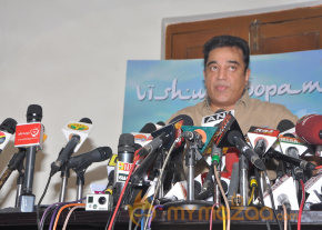 Kamal Hassan Press Meet on Viswaroopam Postponement photo 17