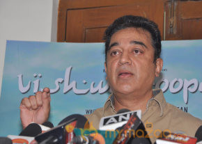 Kamal Hassan Press Meet on Viswaroopam Postponement photo 49