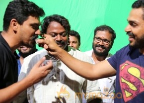 Karthi Celebrating Birthday in shoot photo 5