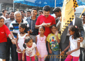 Karthi Flags Off O2 Car Rally For The Blind Event  photo 23