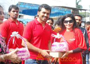 Karthi Flags Off O2 Car Rally For The Blind Event  photo 4
