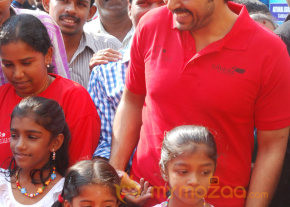 Karthi Flags Off O2 Car Rally For The Blind Event  photo 18