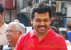 Karthi Flags Off O2 Car Rally For The Blind Event  photo 22