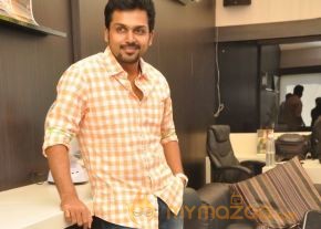 Karthi Tamil Actor Interview Photos photo 16