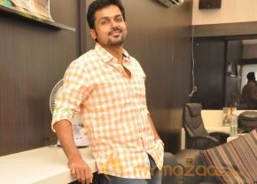 Karthi Tamil Actor Interview Photos photo 28