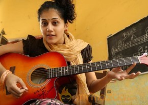 Kathai Thiraikathai Vasanam Iyakkam Movie Stills photo 16