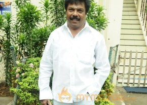 Kathal Paithiyam Movie Launch Stills photo 26