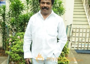 Kathal Paithiyam Movie Launch Stills photo 12