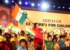 Latha RajiniKanth's Daya Foundations Project Abhayam stills photo 3