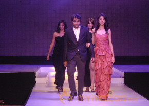 Leather Fashion Show 2013 photo 61