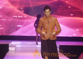 Leather Fashion Show 2013 photo 57