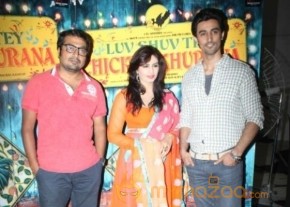 Luv Shuv Tey Chicken Khurana Movie Promotion Stills photo 5