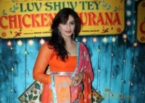 Luv Shuv Tey Chicken Khurana Movie Promotion Stills photo 9