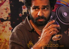 Madhu Maadhu Soodhu Movie Photos photo 15