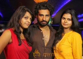 Madhu Maadhu Soodhu Movie Photos photo 32