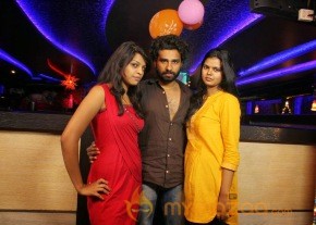 Madhu Maadhu Soodhu Movie Photos photo 2